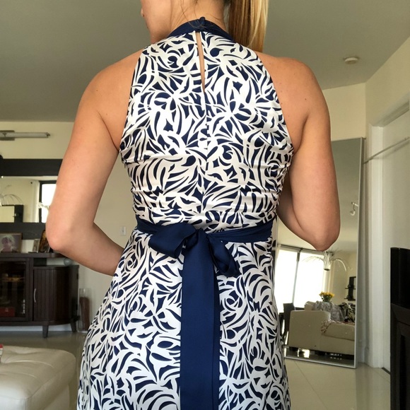 Dress - Picture 2 of 5